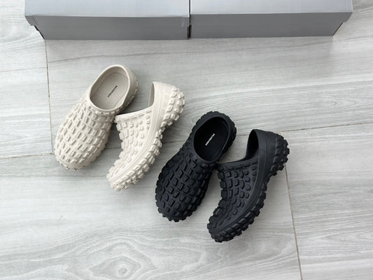 Balenciaga Clogs